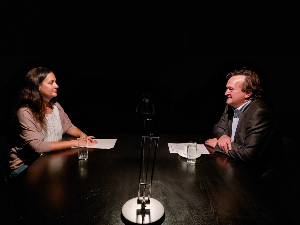 Johanna Ullrich and Hanno Settele on the set of the ORF Dok1 documentation  "Nichts geht mehr: Sieben Tage ohne Strom".